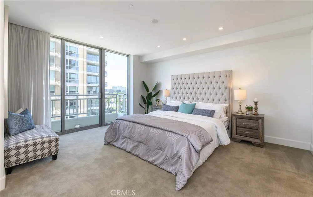 3085 Scholarship Irvine, CA 92612