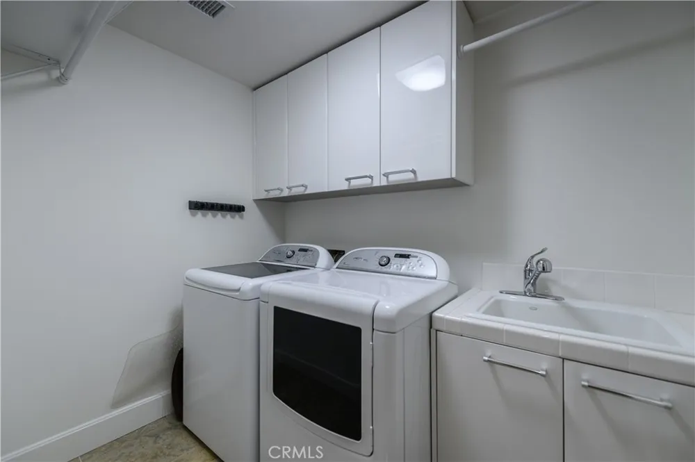 3085 Scholarship Irvine, CA 92612