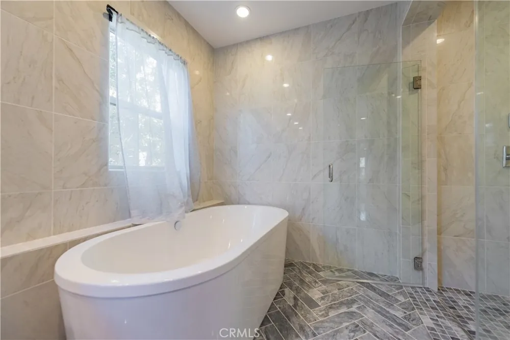 57 Westover Irvine, CA 92620