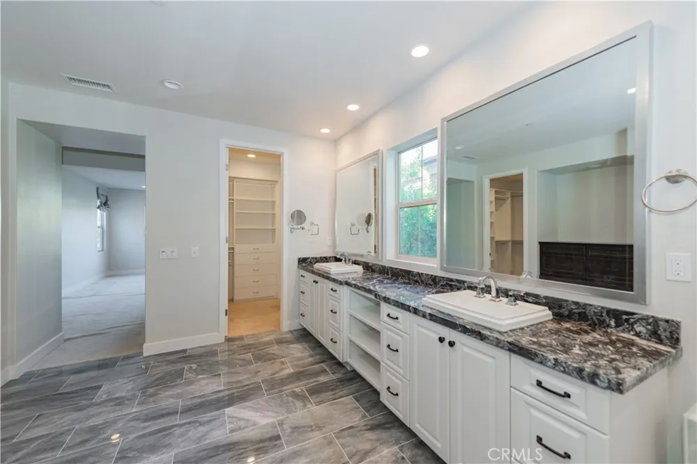 57 Westover Irvine, CA 92620