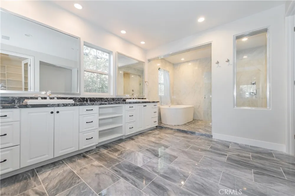 57 Westover Irvine, CA 92620