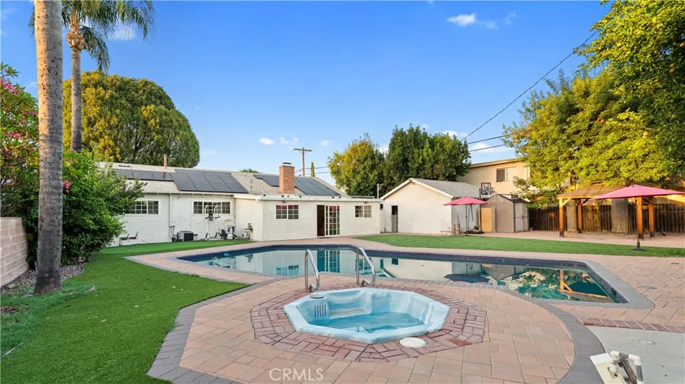 18600 Knapp Street Northridge, CA 91324