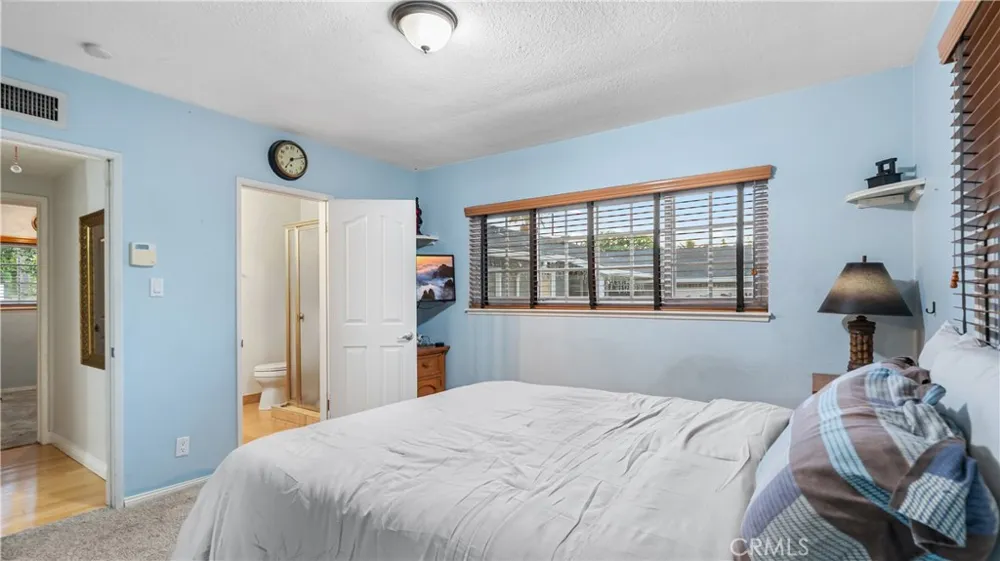 18600 Knapp Street Northridge, CA 91324