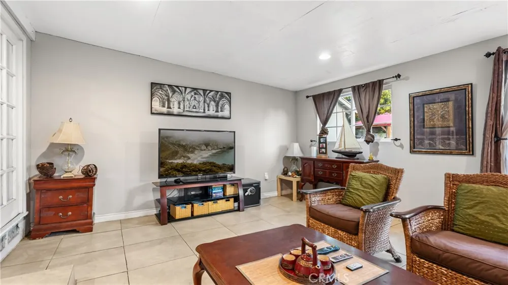 18600 Knapp Street Northridge, CA 91324
