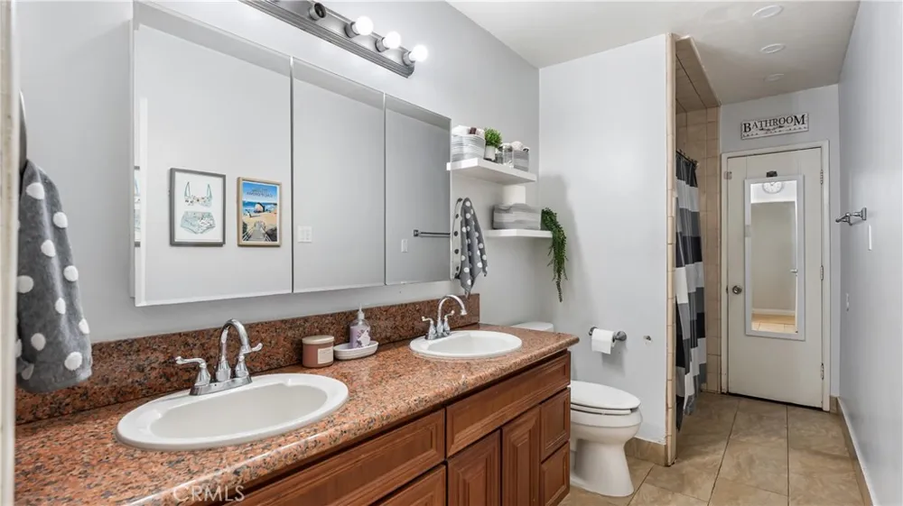 18600 Knapp Street Northridge, CA 91324