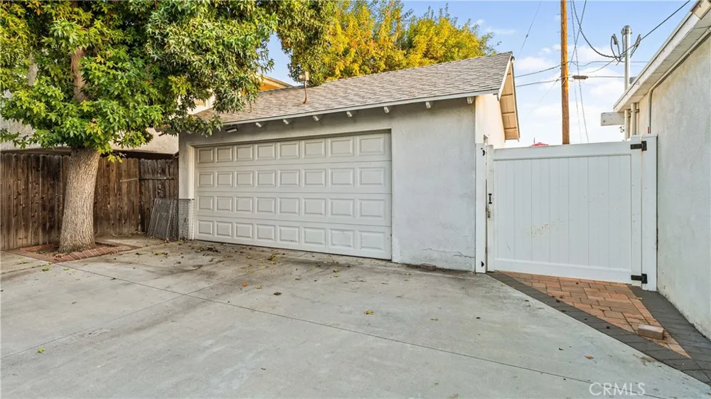 18600 Knapp Street Northridge, CA 91324