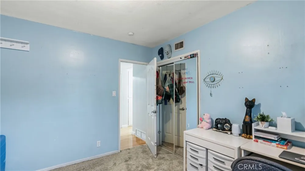 18600 Knapp Street Northridge, CA 91324