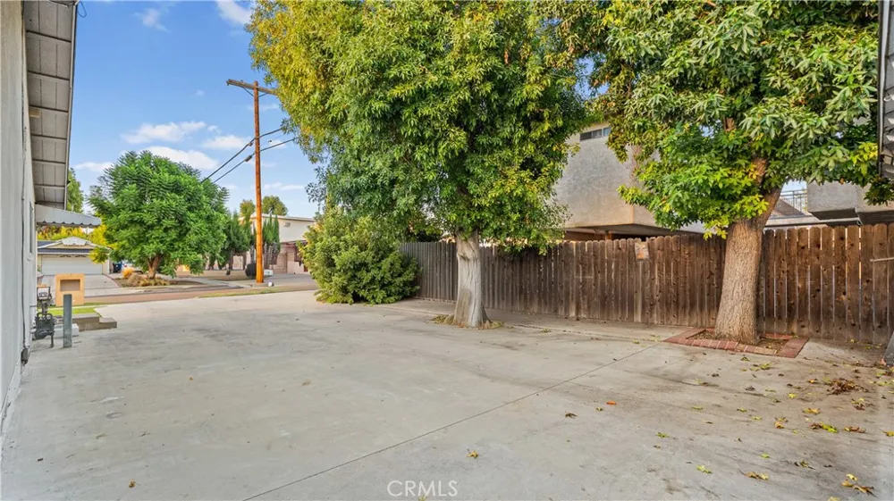18600 Knapp Street Northridge, CA 91324