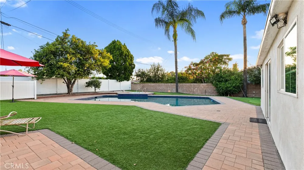 18600 Knapp Street Northridge, CA 91324