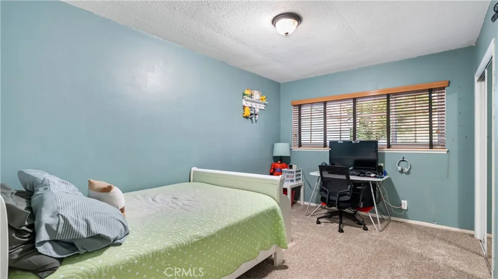 18600 Knapp Street Northridge, CA 91324