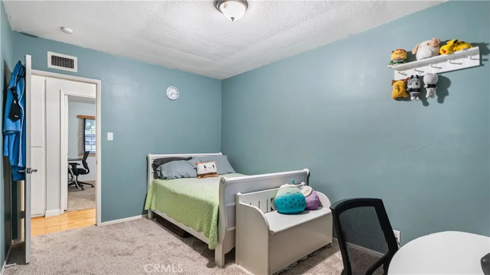 18600 Knapp Street Northridge, CA 91324
