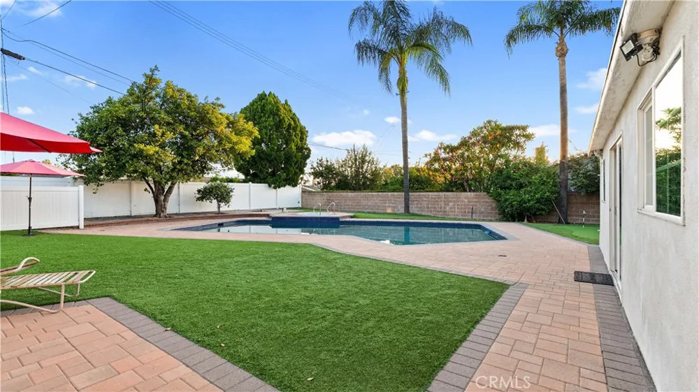 18600 Knapp Street Northridge, CA 91324