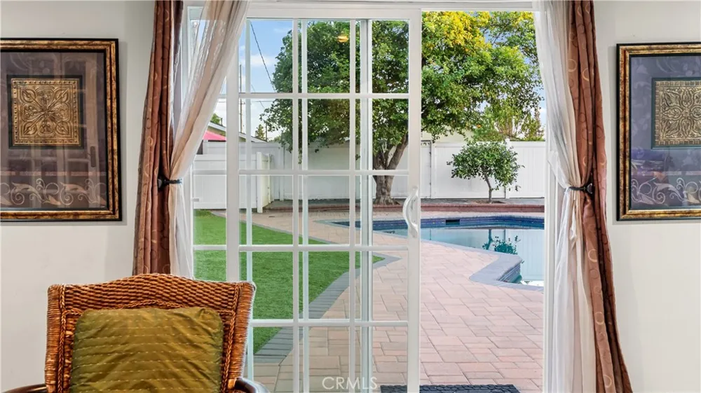 18600 Knapp Street Northridge, CA 91324