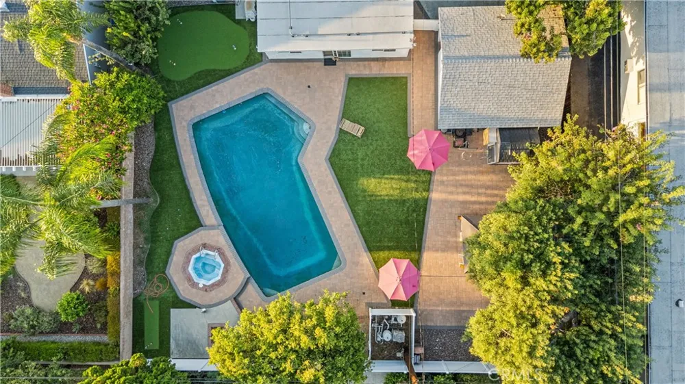 18600 Knapp Street Northridge, CA 91324