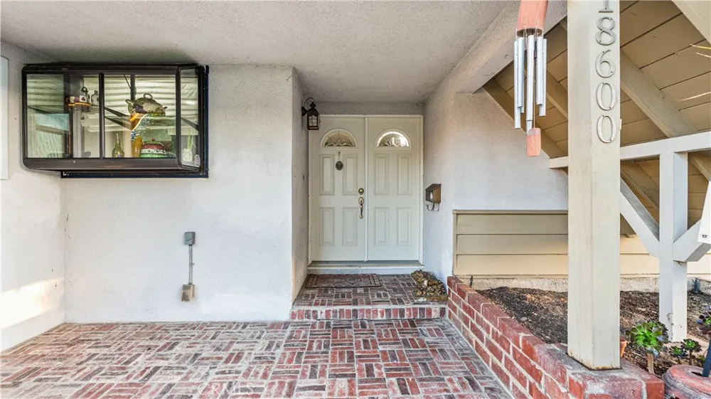 18600 Knapp Street Northridge, CA 91324