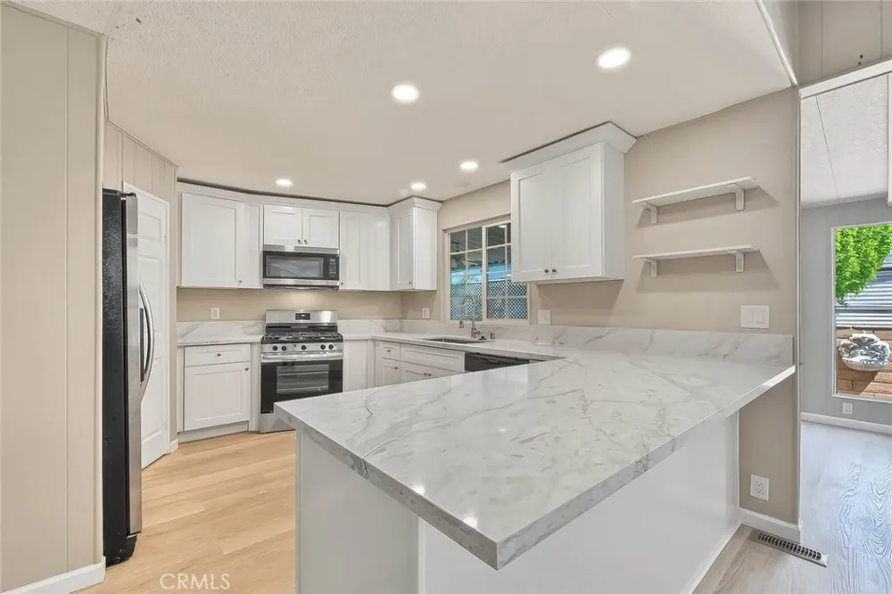 73951 Oak Springs Palm Desert, CA 92260