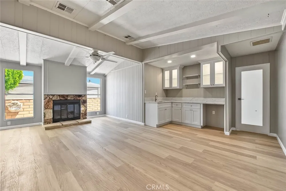73951 Oak Springs Palm Desert, CA 92260