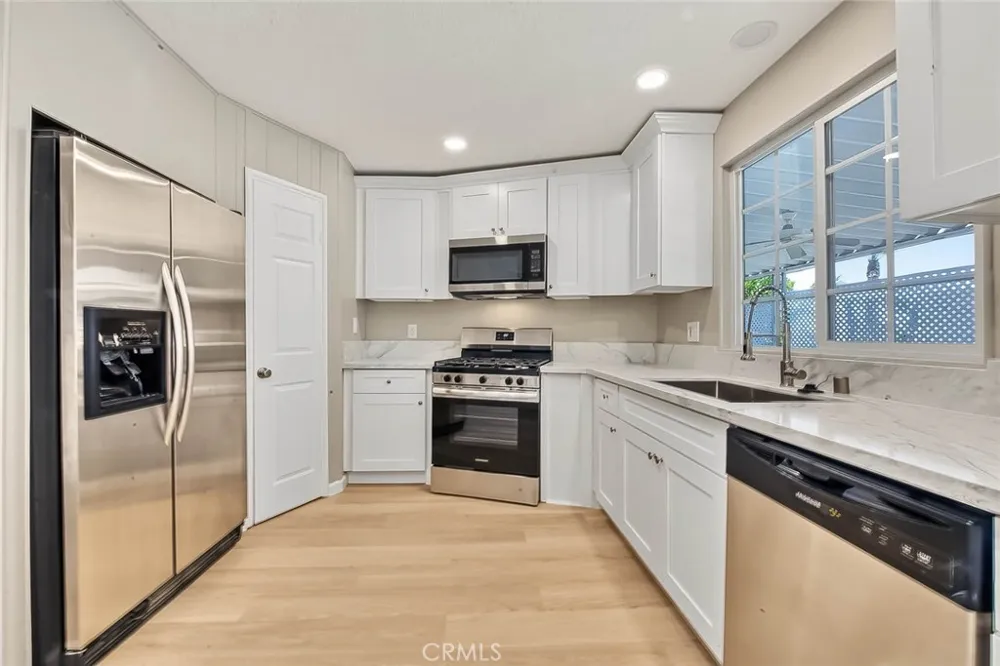 73951 Oak Springs Palm Desert, CA 92260