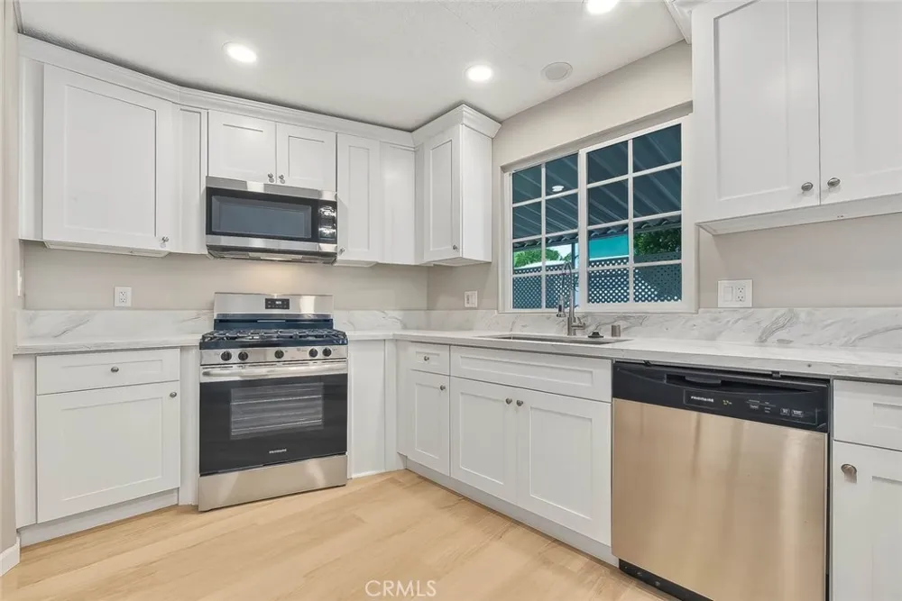 73951 Oak Springs Palm Desert, CA 92260