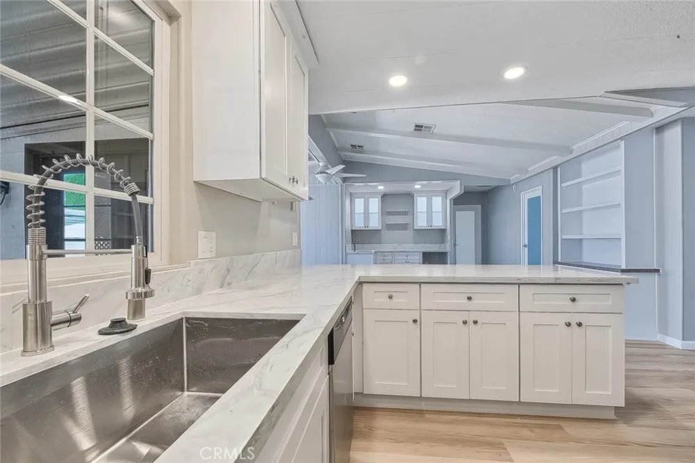 73951 Oak Springs Palm Desert, CA 92260