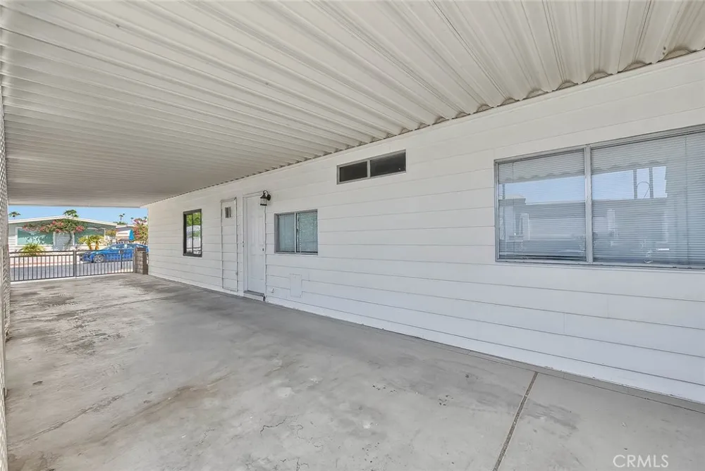 73951 Oak Springs Palm Desert, CA 92260