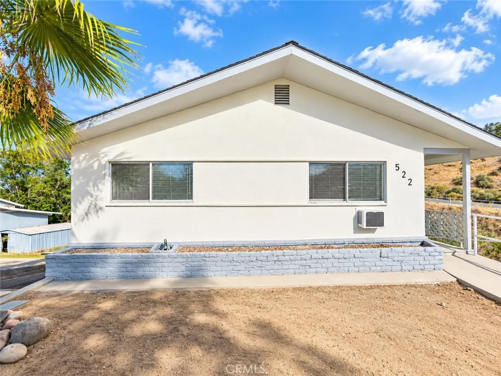 522 Garfield Avenue Taft, CA 93268