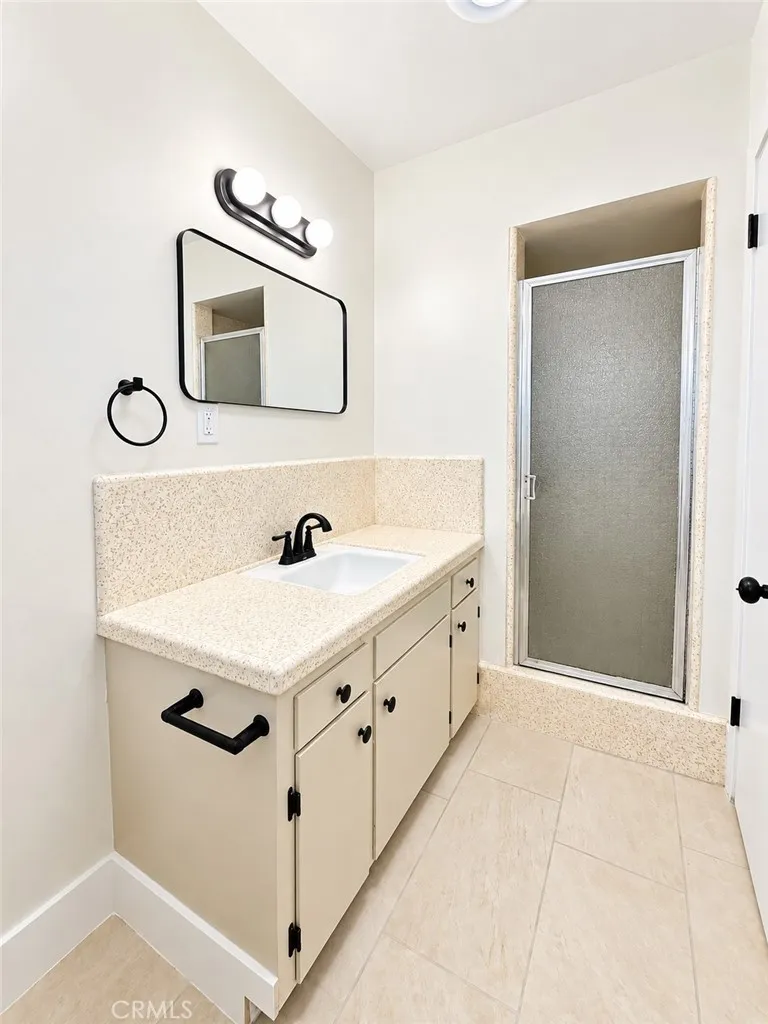 522 Garfield Avenue Taft, CA 93268