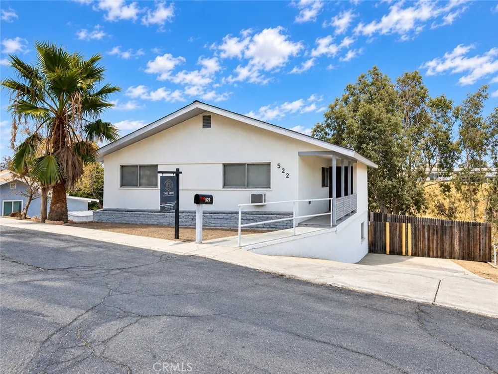 522 Garfield Avenue Taft, CA 93268