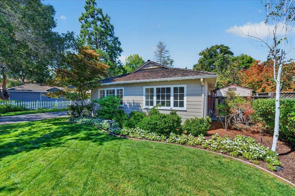 1032 Riverside Drive Los Altos, CA 94024