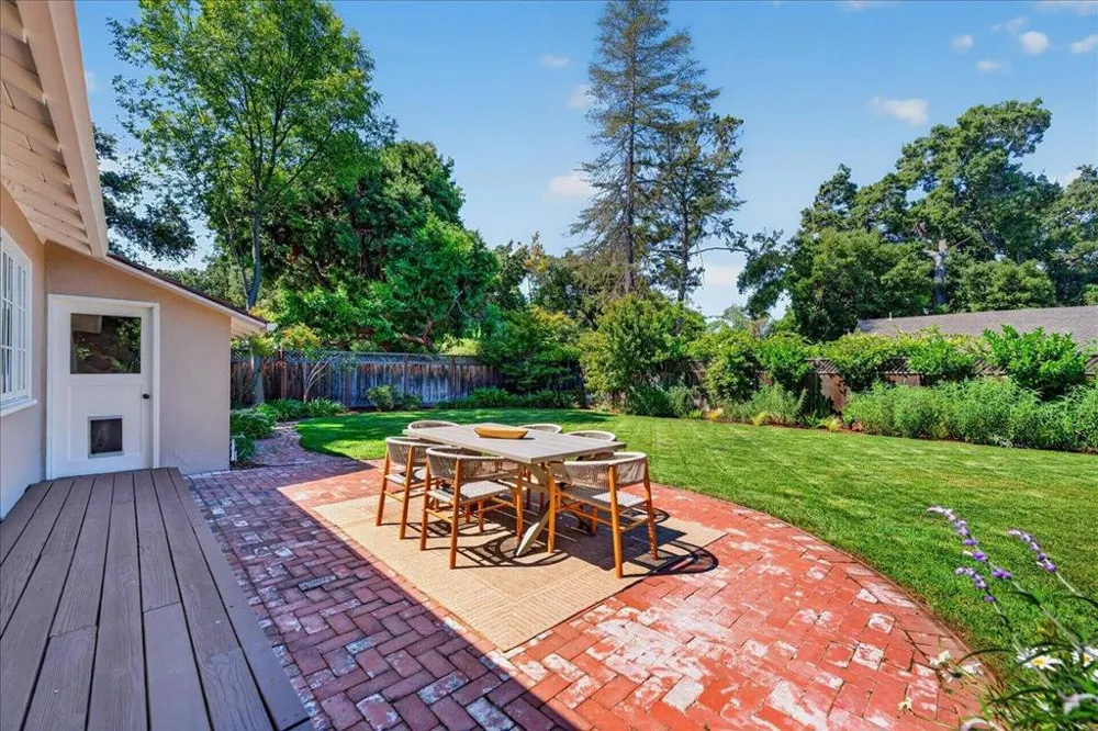 1032 Riverside Drive Los Altos, CA 94024