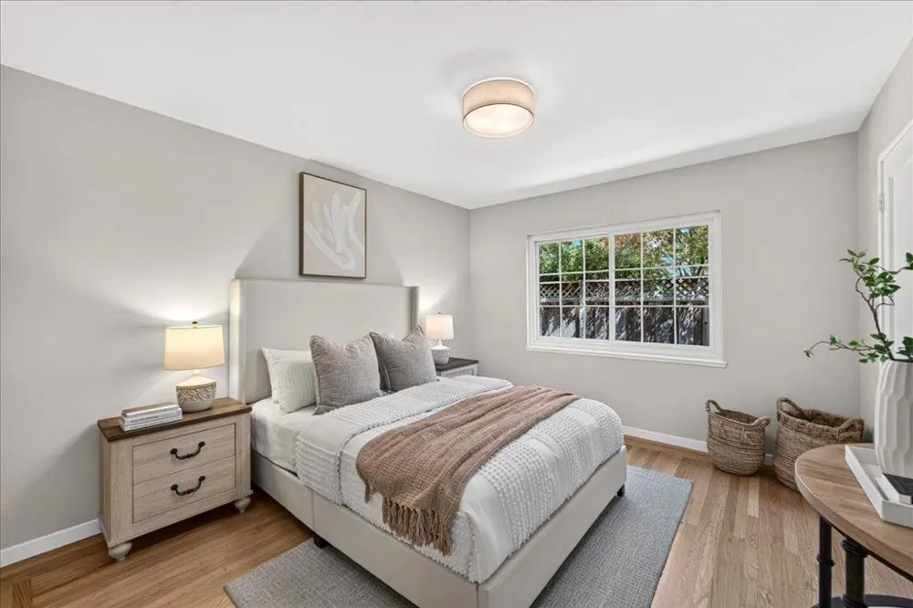 1032 Riverside Drive Los Altos, CA 94024
