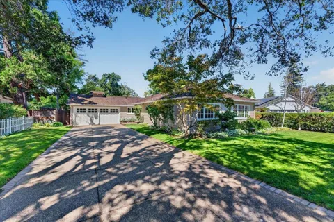 1032 Riverside Drive