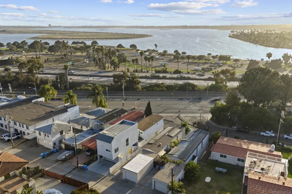 2885 McGraw St San Diego, CA 92117