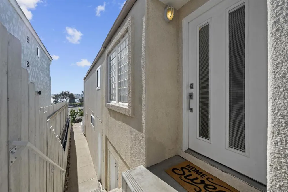 2885 McGraw St San Diego, CA 92117