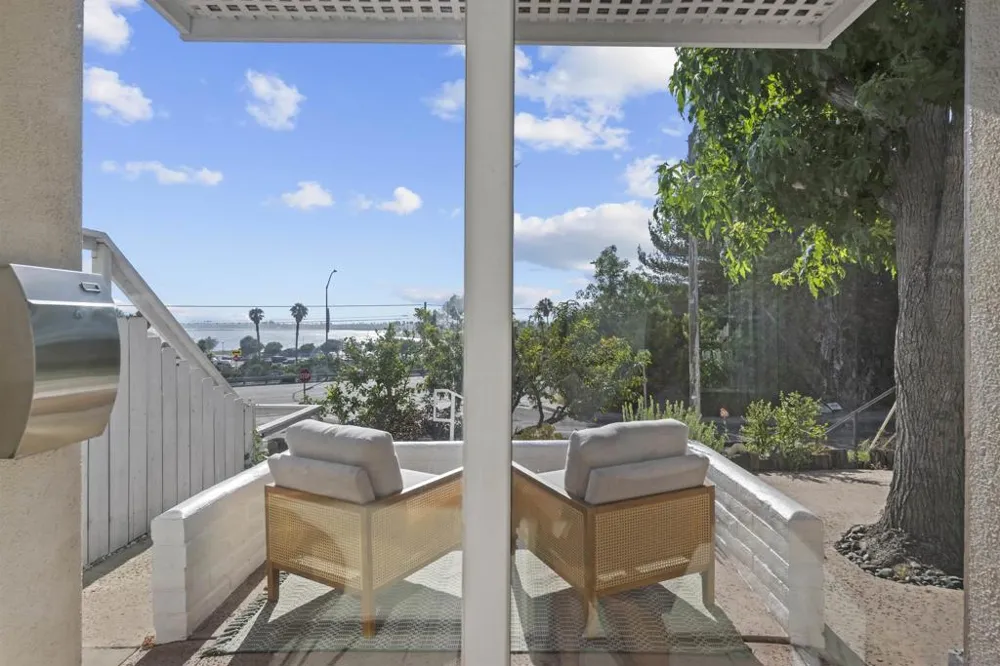 2885 McGraw St San Diego, CA 92117