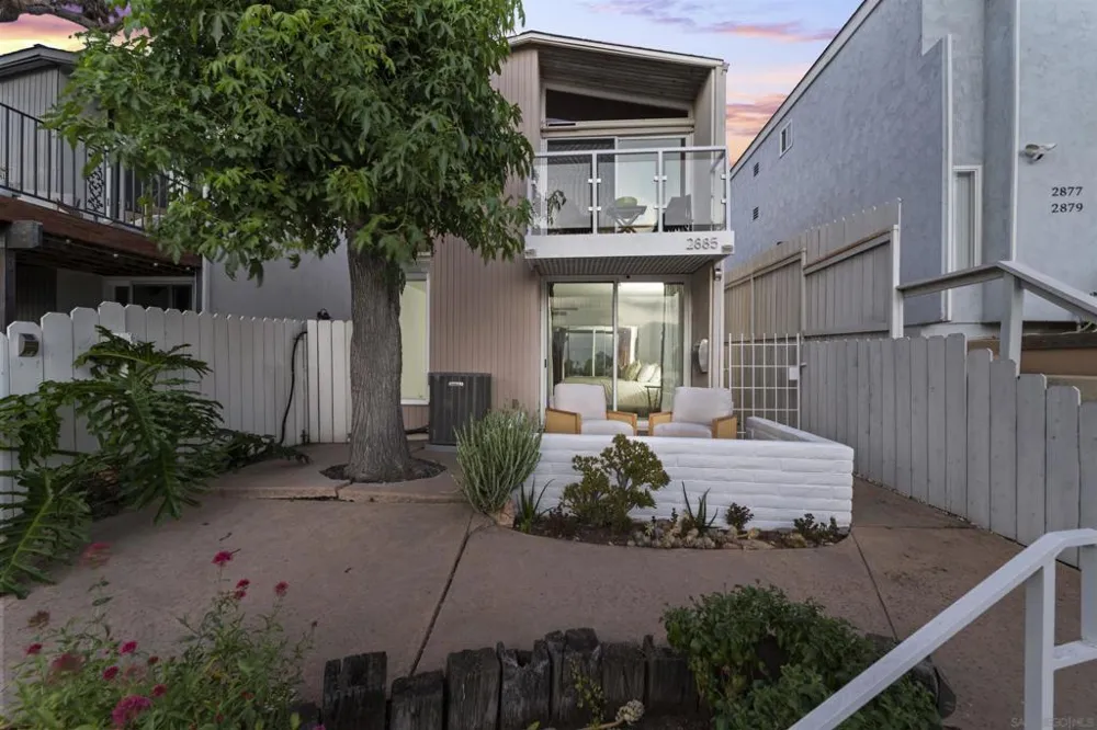 2885 McGraw St San Diego, CA 92117
