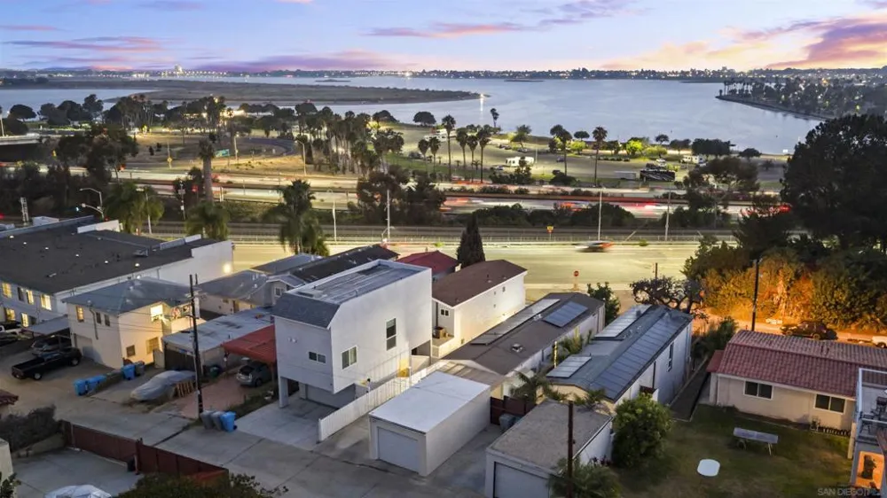 2885 McGraw St San Diego, CA 92117