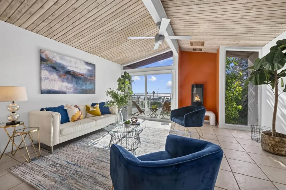 2885 McGraw St San Diego, CA 92117