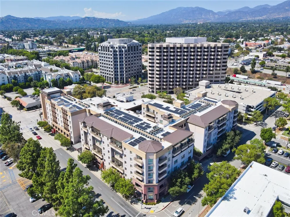 931 E Walnut #607 Pasadena, CA 91106