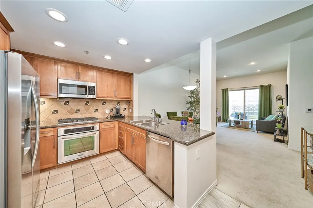 931 E Walnut #607 Pasadena, CA 91106