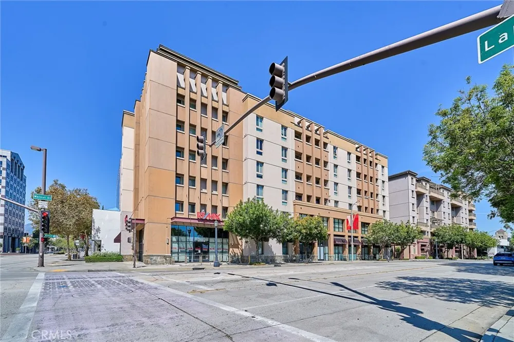 931 E Walnut #607 Pasadena, CA 91106