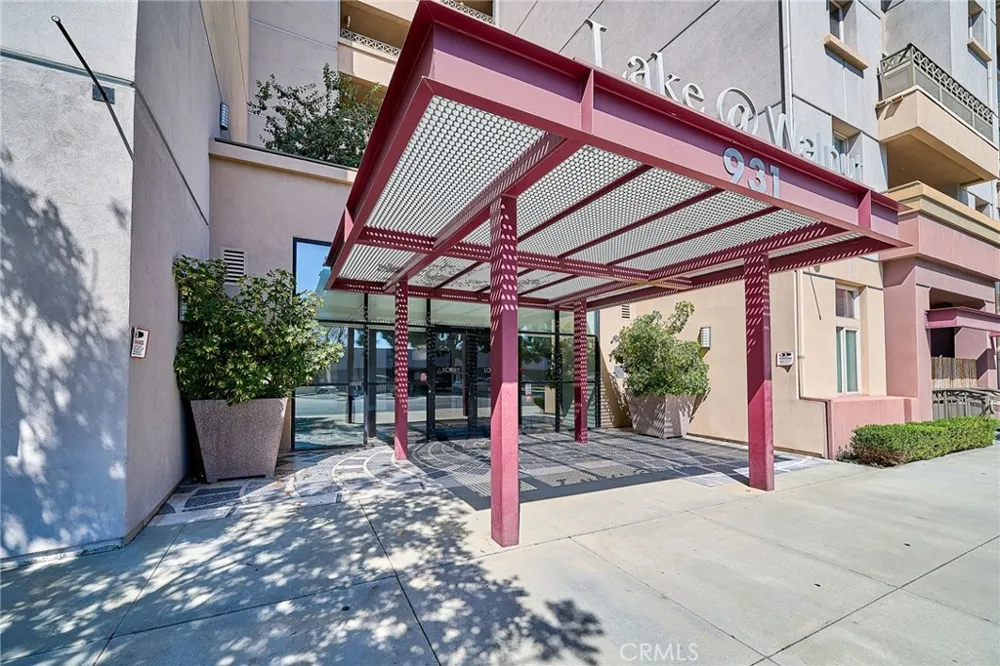 931 E Walnut #607 Pasadena, CA 91106