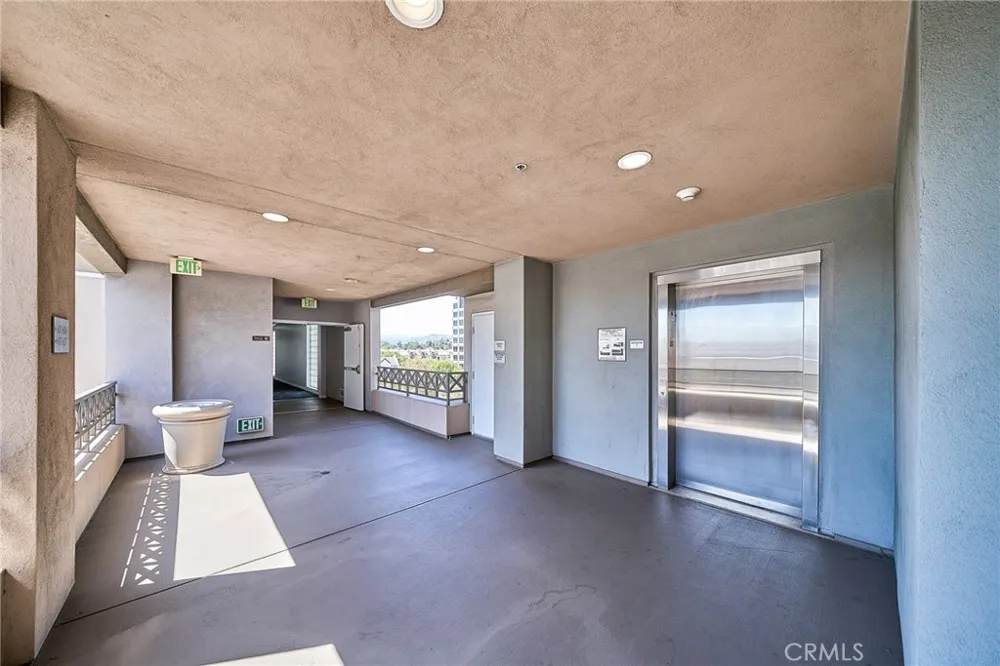 931 E Walnut #607 Pasadena, CA 91106
