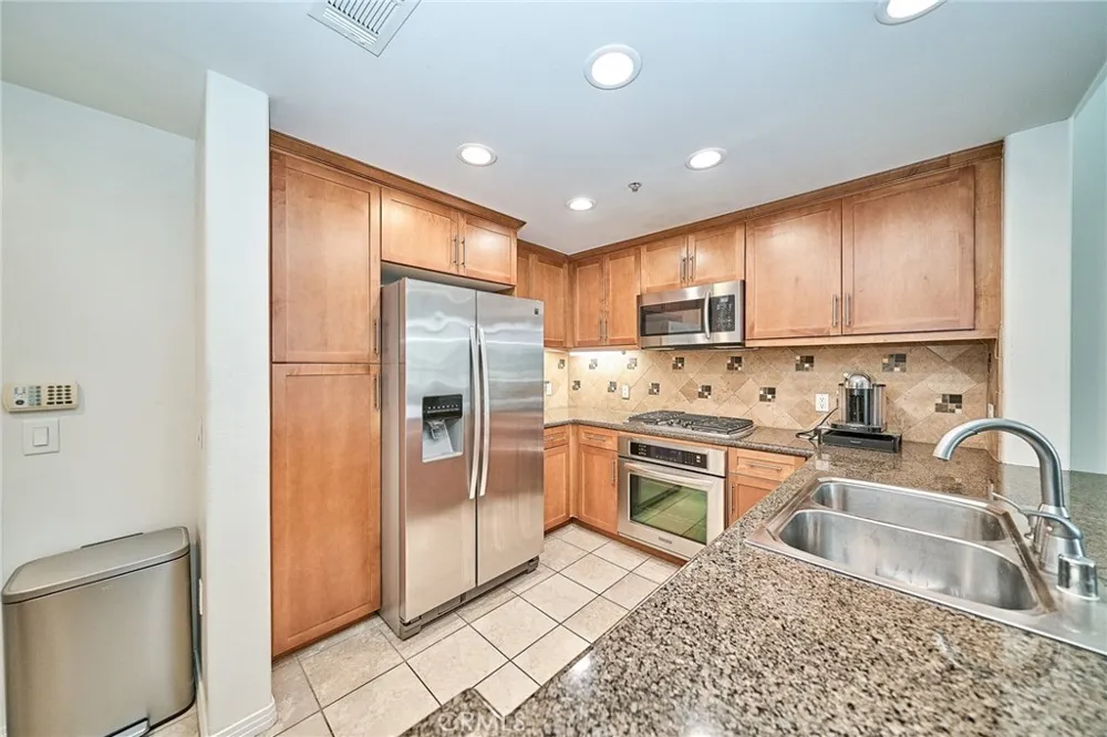 931 E Walnut #607 Pasadena, CA 91106