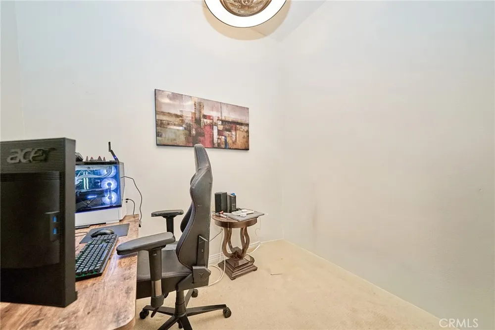 931 E Walnut #607 Pasadena, CA 91106