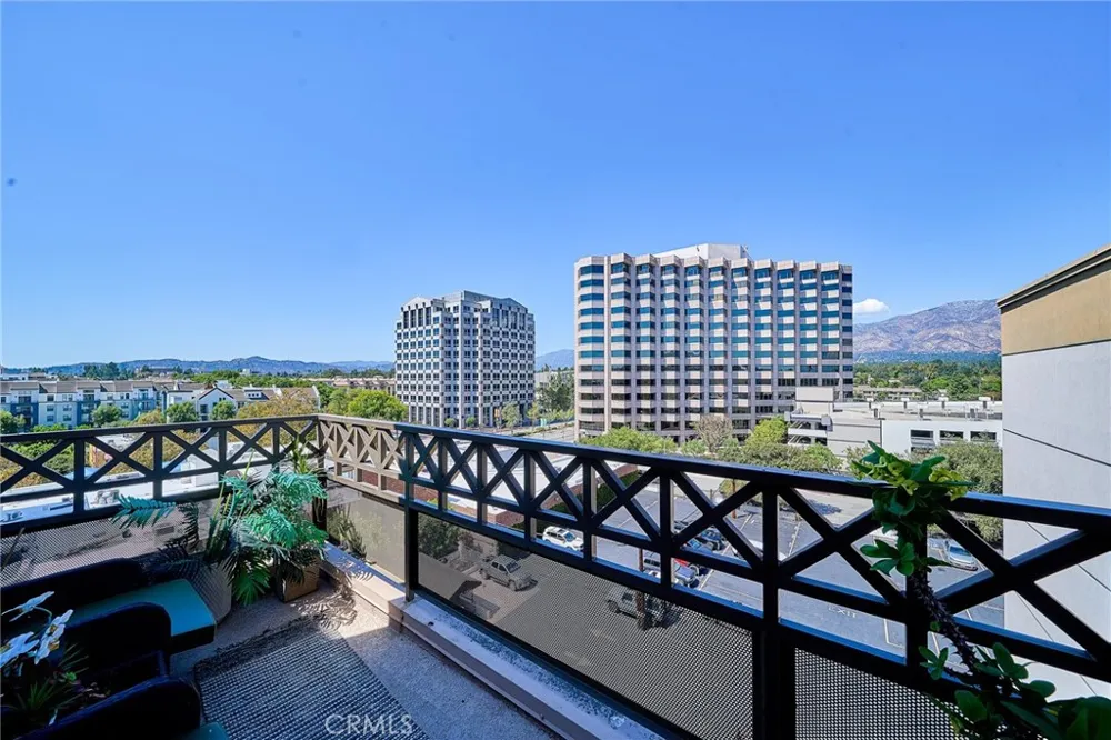 931 E Walnut #607 Pasadena, CA 91106