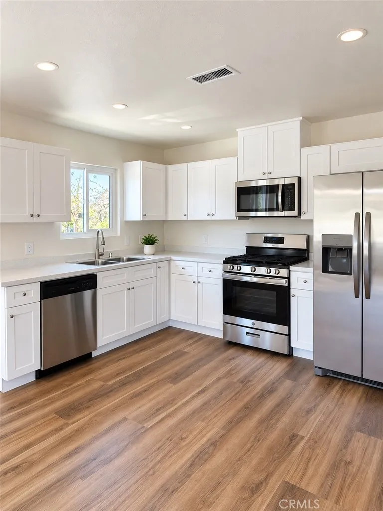 1040 El Camino #B Costa Mesa, CA 92626