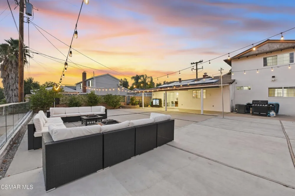 17814 Blackbrush Drive Canyon Country, CA 91387