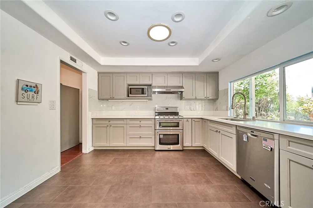 24217 Afamado Diamond Bar, CA 91765
