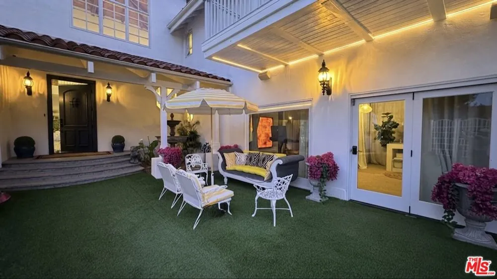 1423 Floresta Place Los Angeles, CA 90272